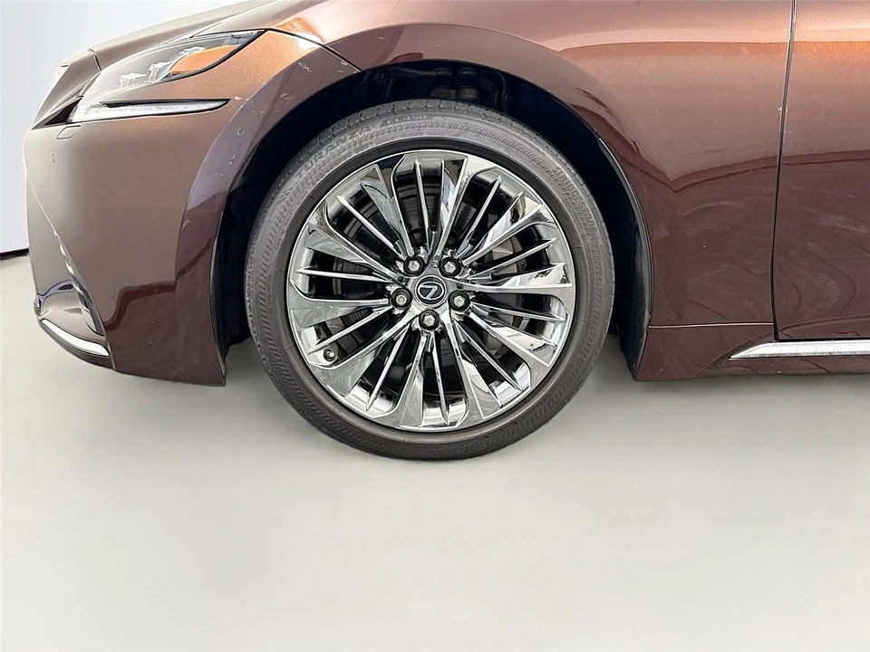 2019 Lexus LS 5th Gen - Image 15 of 24