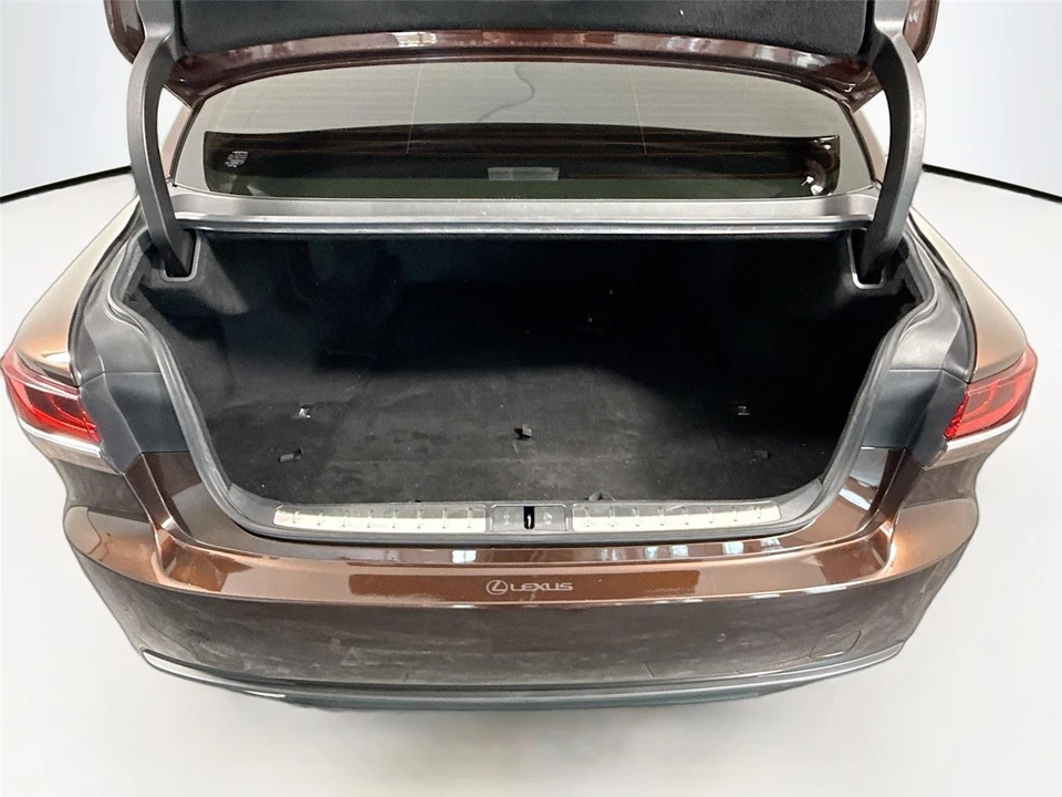2019 Lexus LS 5th Gen - Image 5 of 24