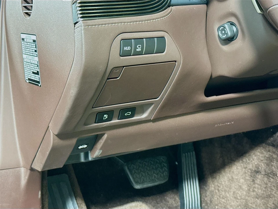 2019 Lexus LS 5th Gen - Image 7 of 31