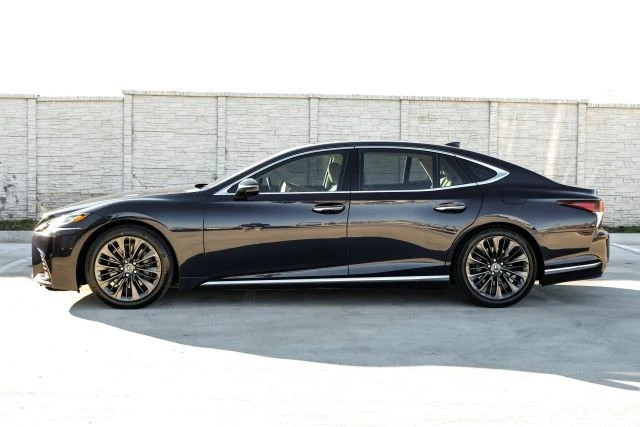 2019 Lexus LS 5th Gen - Image 11 of 31