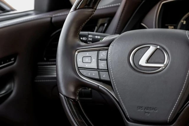 2019 Lexus LS 5th Gen - Image 19 of 21