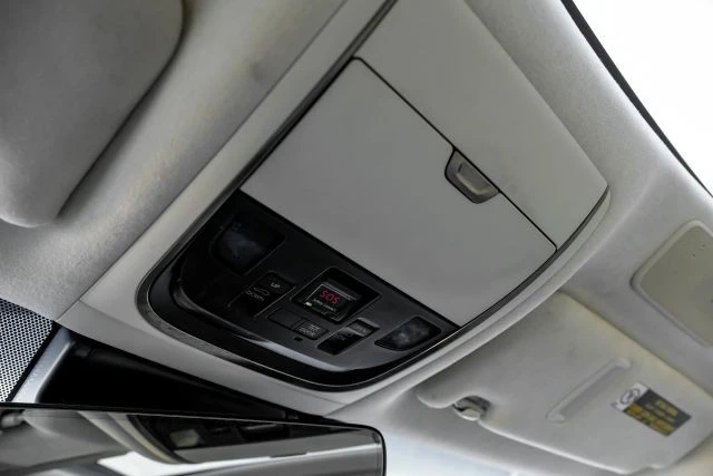 2019 Lexus LS 5th Gen - Image 24 of 31