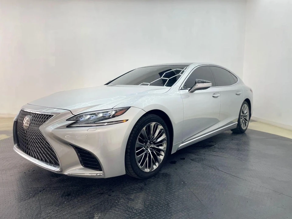 2019 Lexus LS 5th Gen - Image 8 of 21