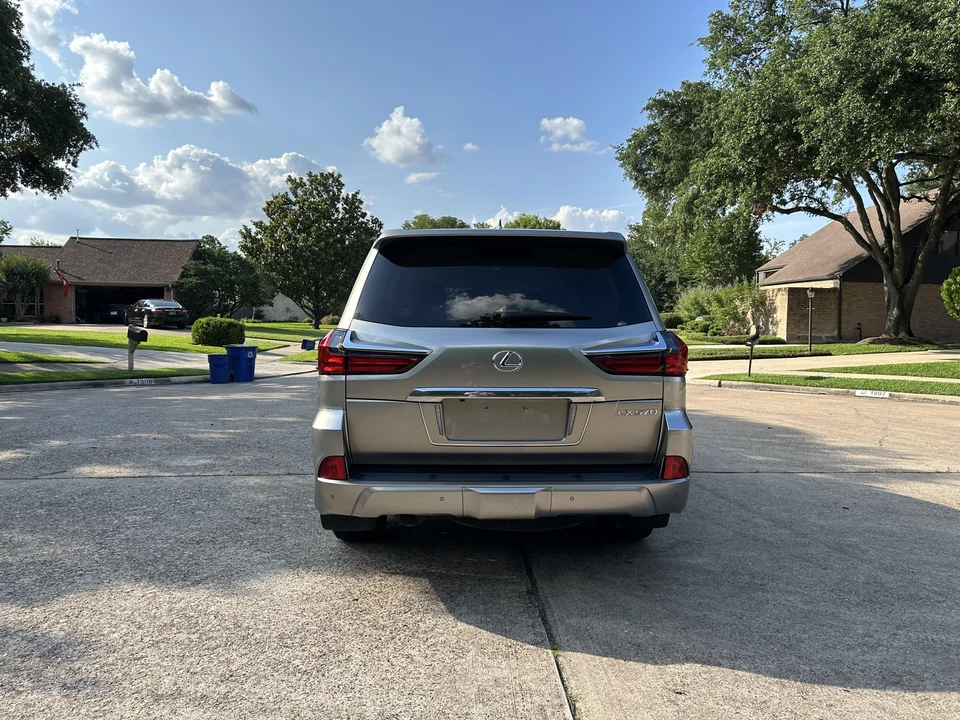2019 Lexus LX 3rd Gen - Image 12 of 31