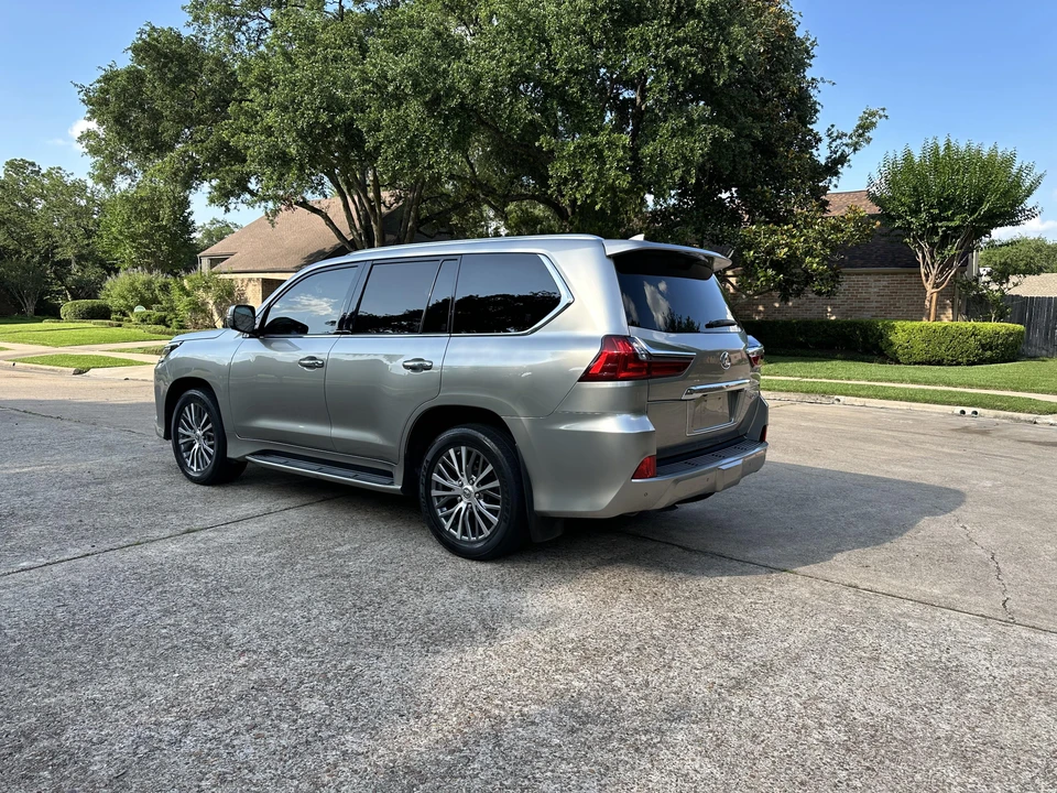 2019 Lexus LX 3rd Gen - Image 10 of 31