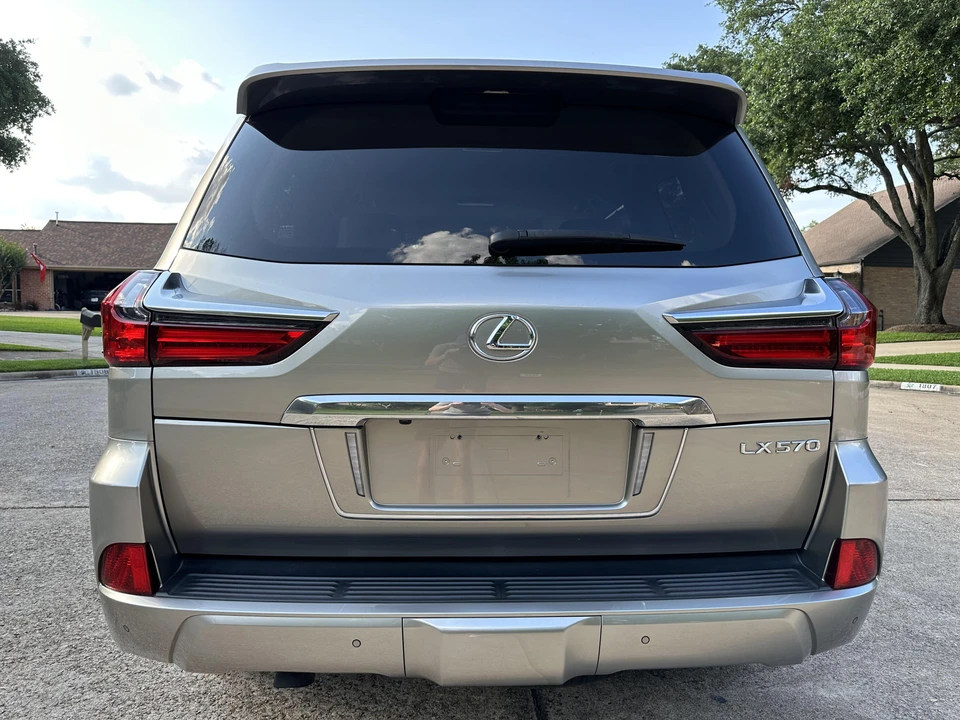 2019 Lexus LX 3rd Gen - Image 13 of 31