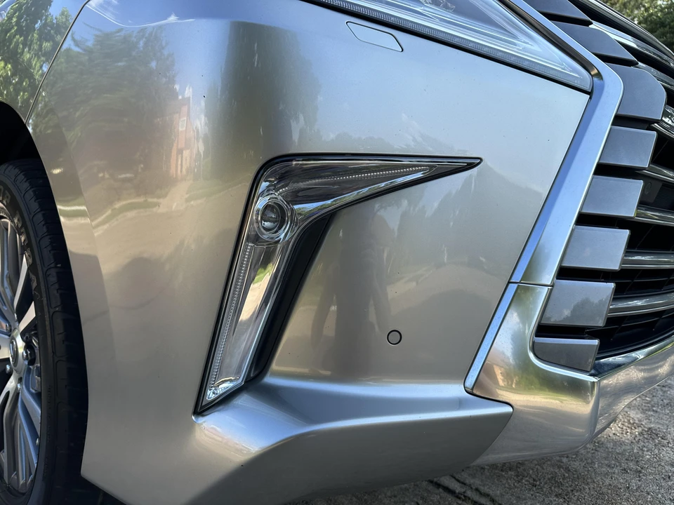 2019 Lexus LX 3rd Gen - Image 17 of 31