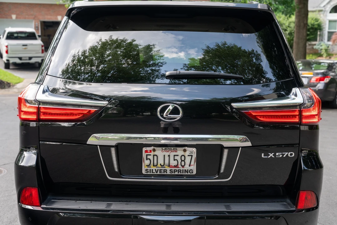2019 Lexus LX 3rd Gen - Image 23 of 31