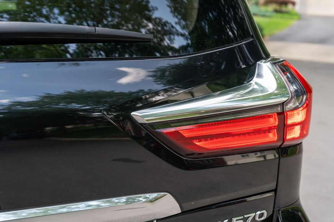 2019 Lexus LX 3rd Gen - Image 26 of 31