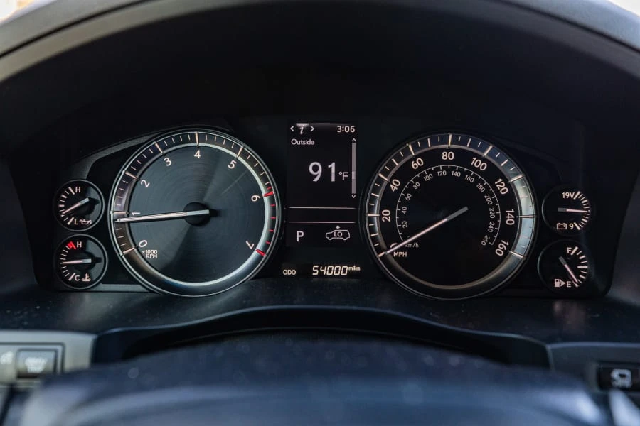 2019 Lexus LX 3rd Gen - Image 28 of 31