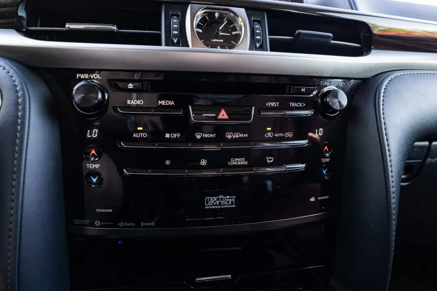 2019 Lexus LX 3rd Gen - Image 22 of 31