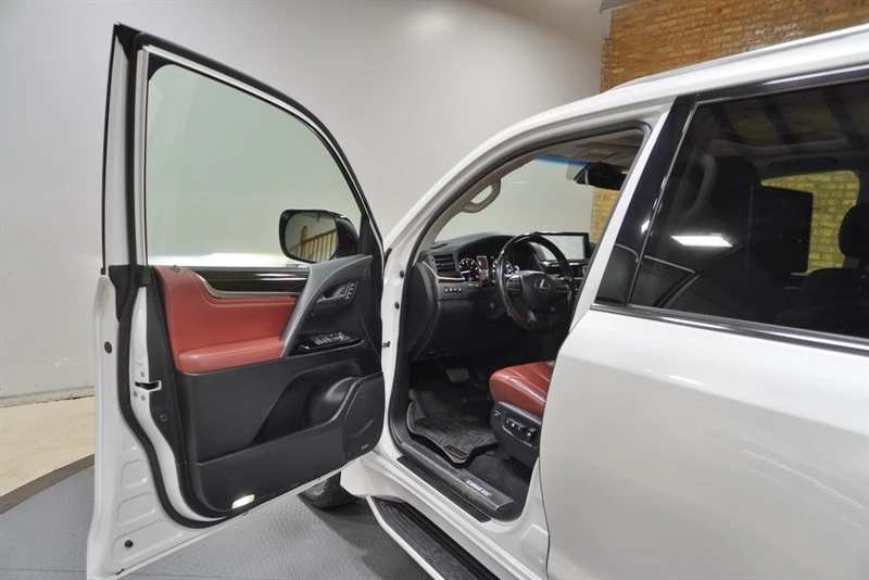 2019 Lexus LX 3rd Gen - Image 19 of 21
