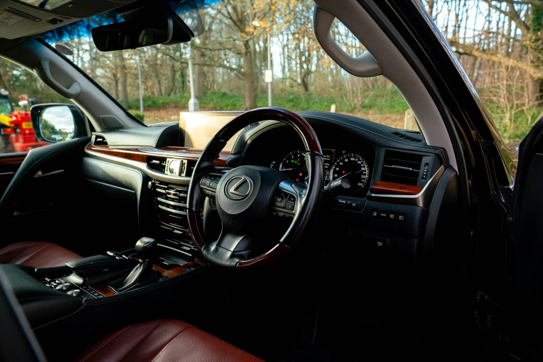 2019 Lexus LX 4th Gen - Image 4 of 21