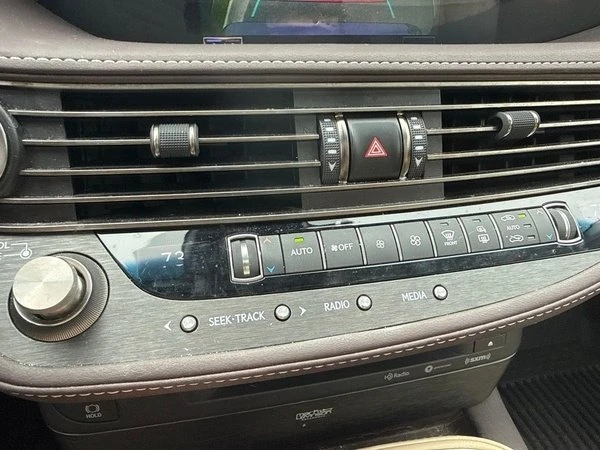 2019 Lexus LS 5th Gen - Image 6 of 8