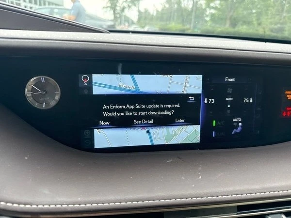 2019 Lexus LS 5th Gen - Image 4 of 8