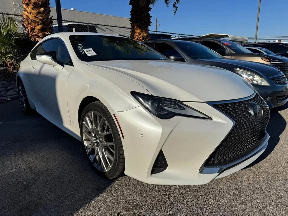 2019 Lexus RC - Image 3 of 10