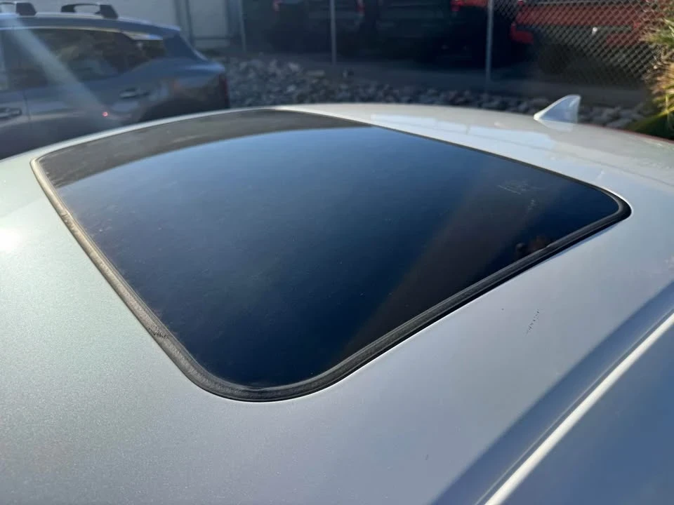 2019 Lexus RC - Image 7 of 10