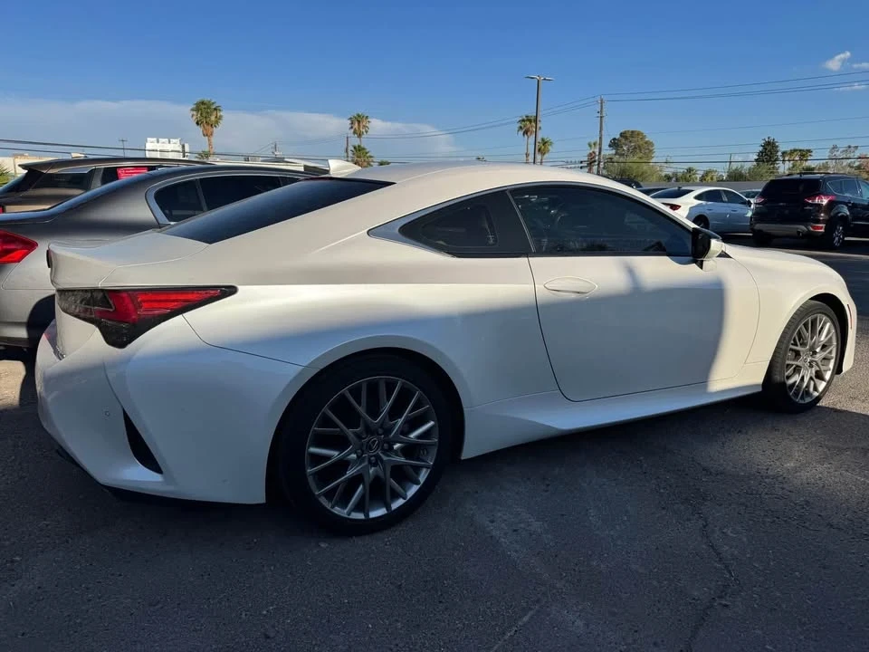 2019 Lexus RC - Image 4 of 10