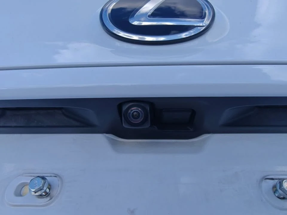 2019 Lexus RC - Image 13 of 20