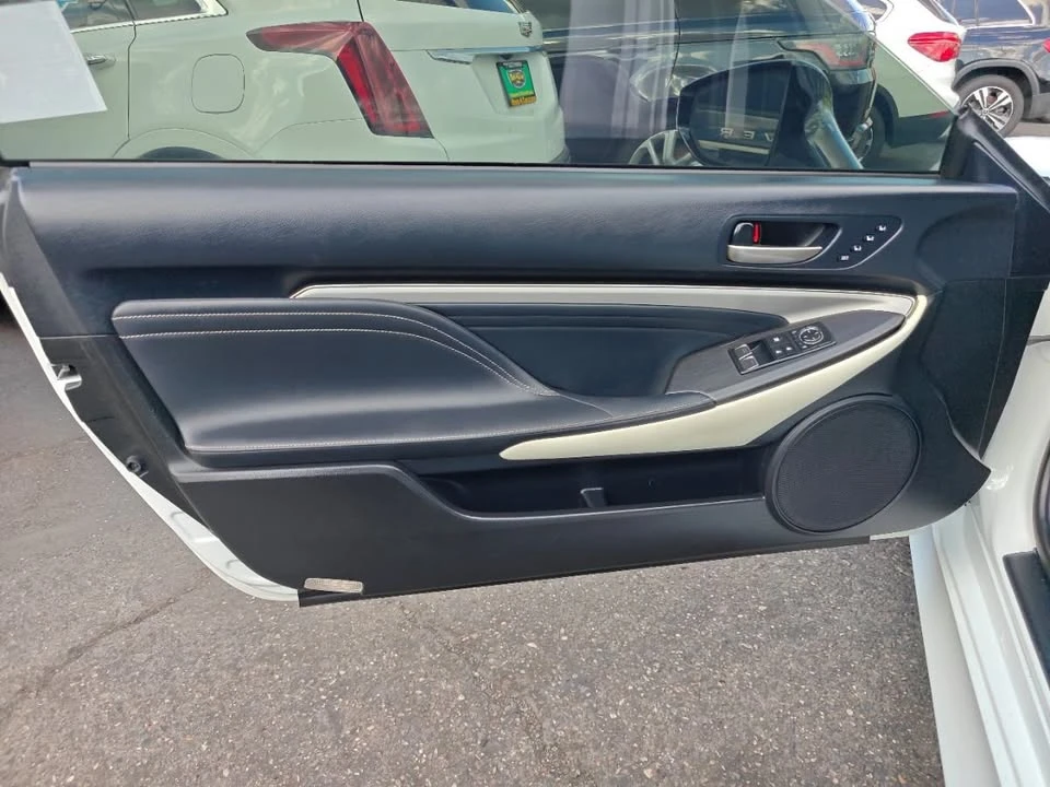 2019 Lexus RC - Image 14 of 20