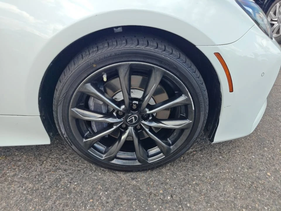 2019 Lexus RC - Image 11 of 20