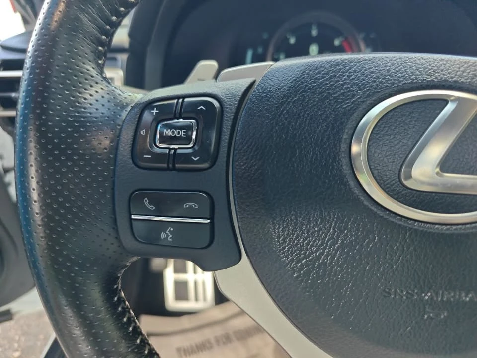 2019 Lexus RC - Image 17 of 20