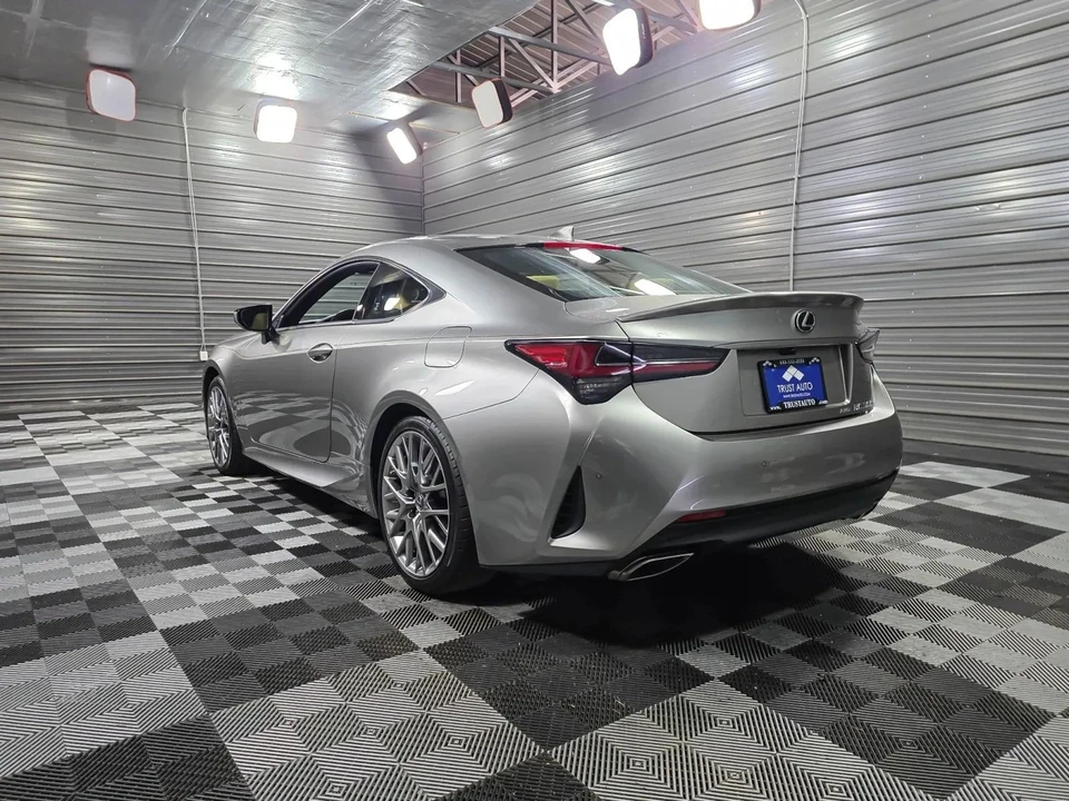2019 Lexus RC - Image 7 of 12