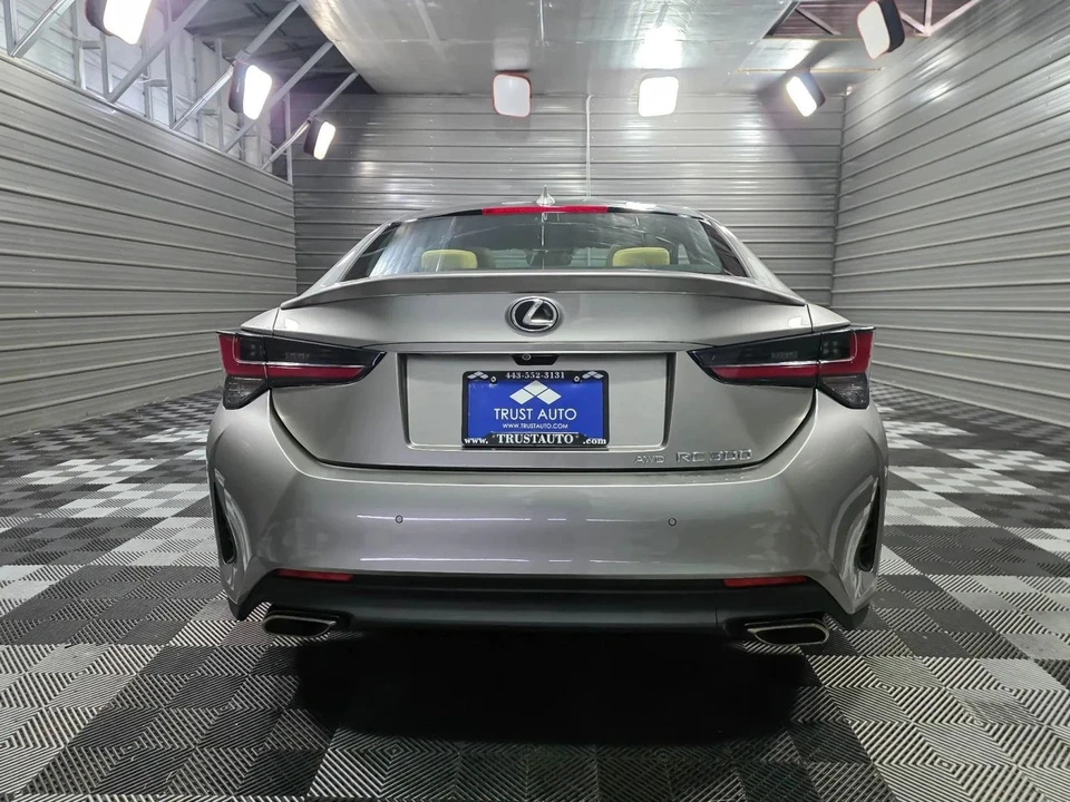 2019 Lexus RC - Image 6 of 12