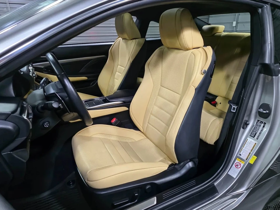 2019 Lexus RC - Image 12 of 12