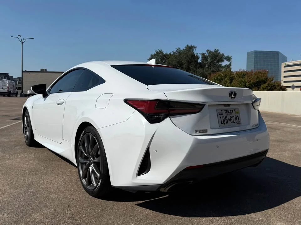 2019 Lexus RC - Image 4 of 8