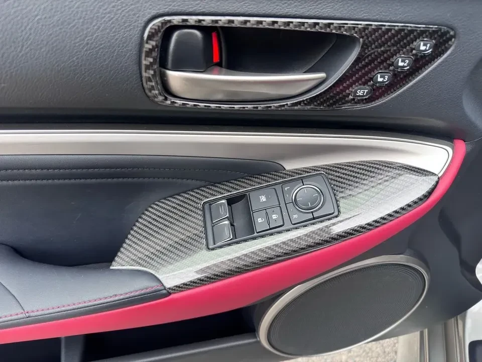 2019 Lexus RC - Image 14 of 20
