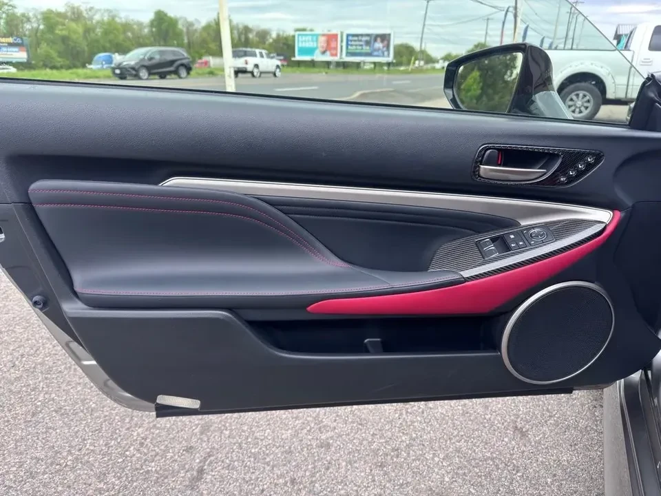 2019 Lexus RC - Image 13 of 20