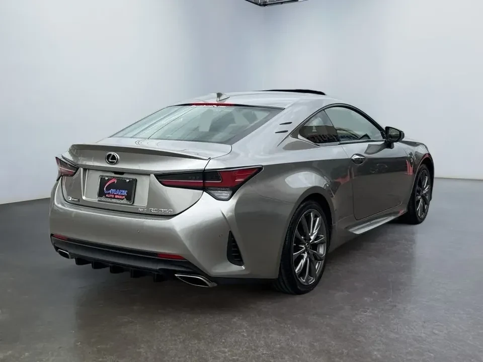2019 Lexus RC - Image 4 of 20