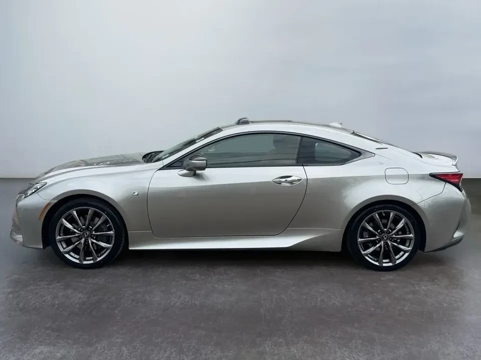 2019 Lexus RC - Image 12 of 20