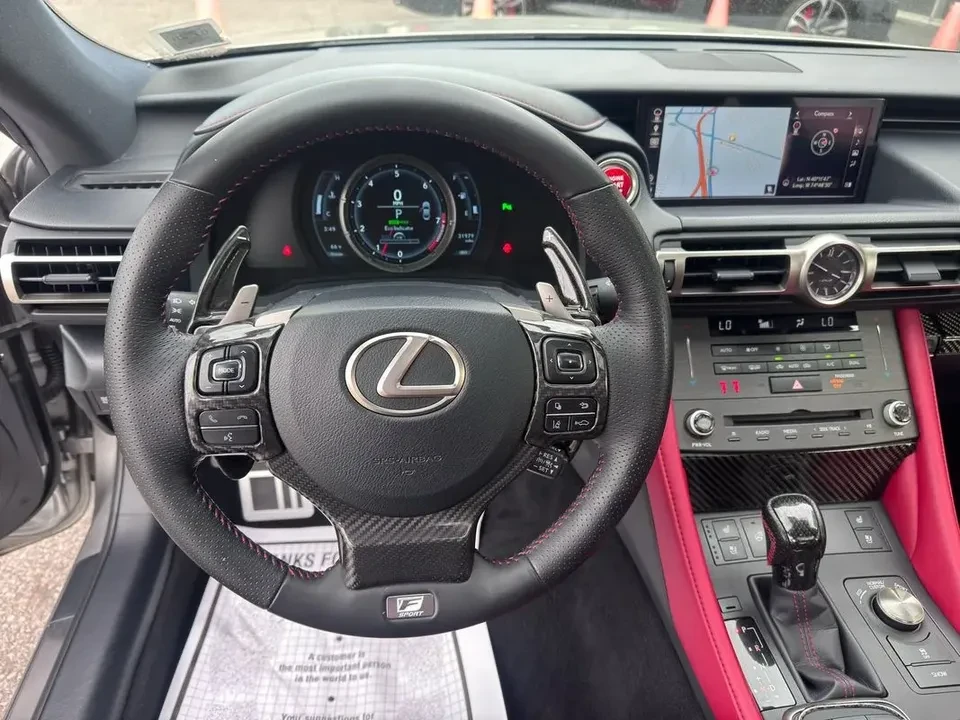 2019 Lexus RC - Image 18 of 20