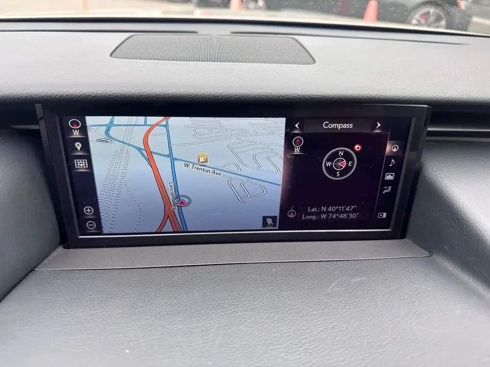 2019 Lexus RC - Image 7 of 20