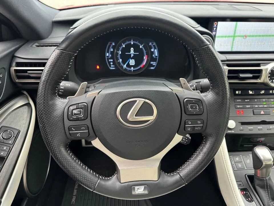 2019 Lexus RC - Image 16 of 19