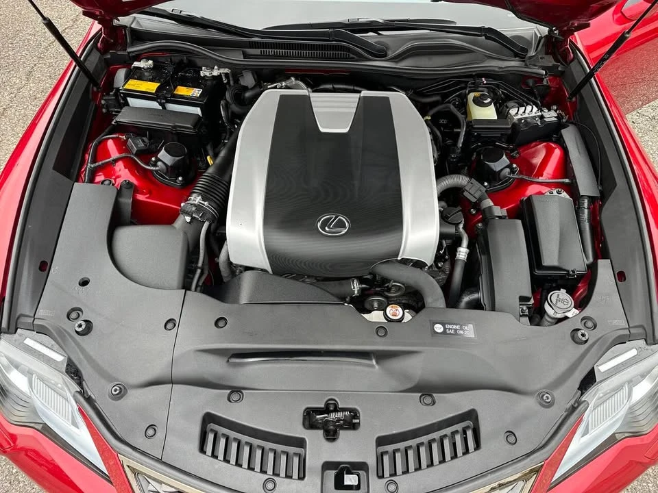 2019 Lexus RC - Image 8 of 19