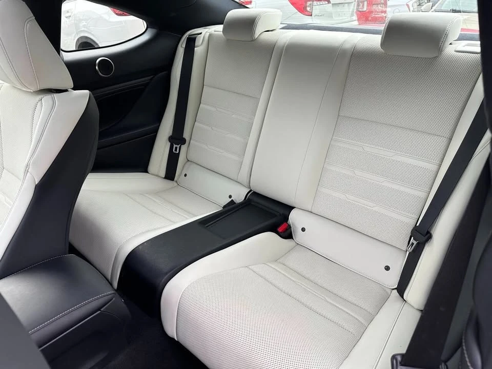 2019 Lexus RC - Image 13 of 19