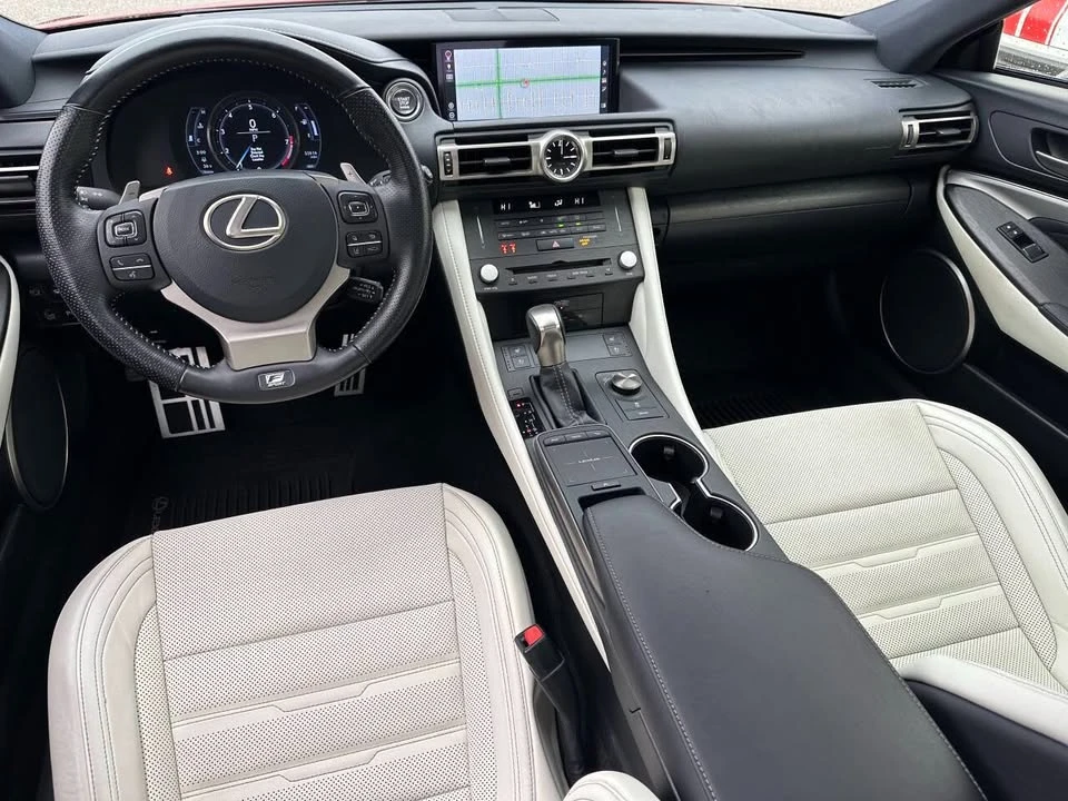 2019 Lexus RC - Image 14 of 19