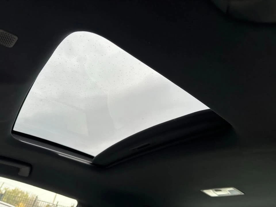 2019 Lexus RC - Image 15 of 19