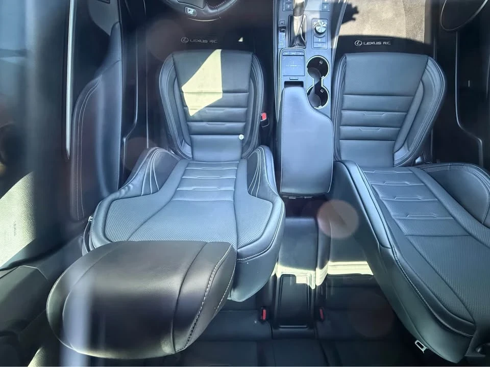 2019 Lexus RC - Image 9 of 10