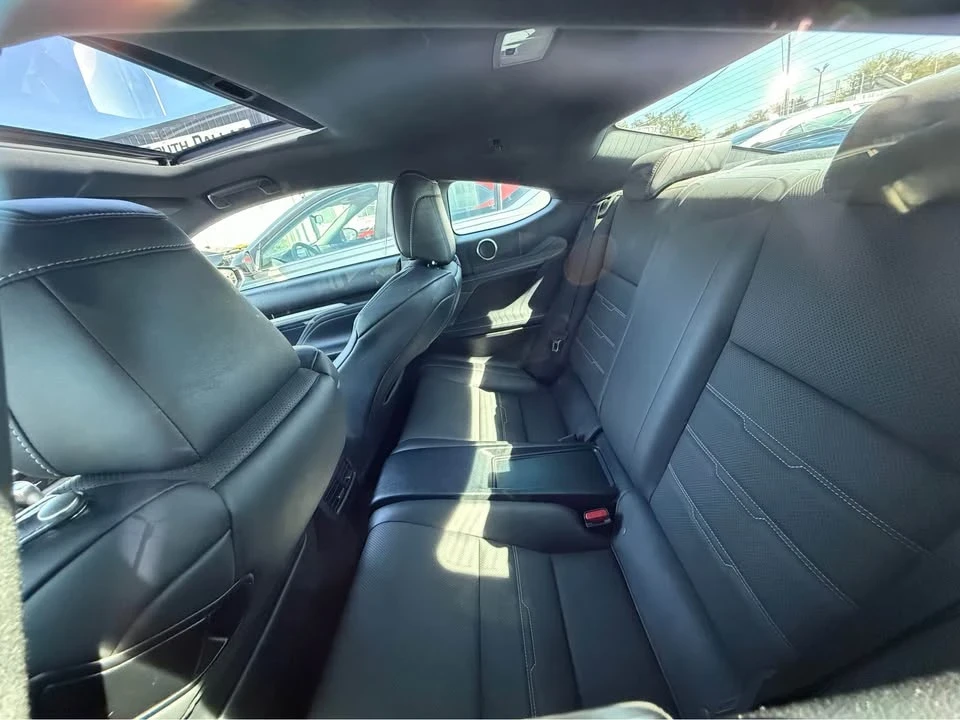 2019 Lexus RC - Image 10 of 10