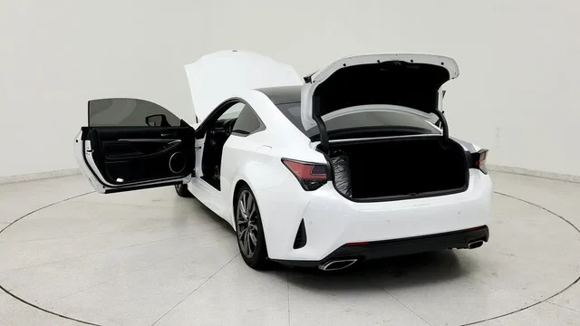2019 Lexus RC - Image 11 of 18