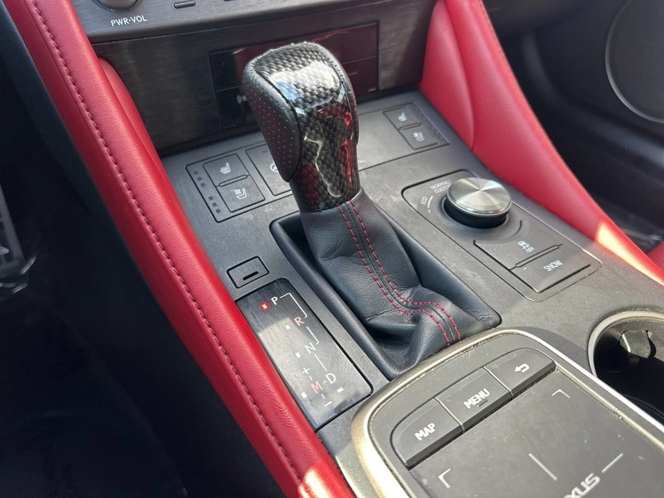 2019 Lexus RC F - Image 18 of 21