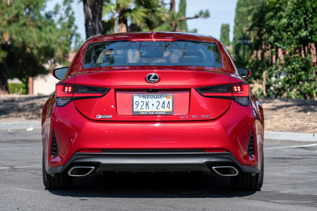 2019 Lexus RC F - Image 5 of 31