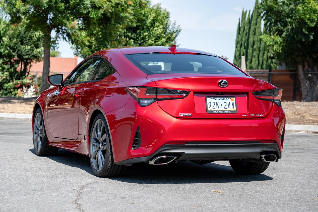 2019 Lexus RC F - Image 4 of 31