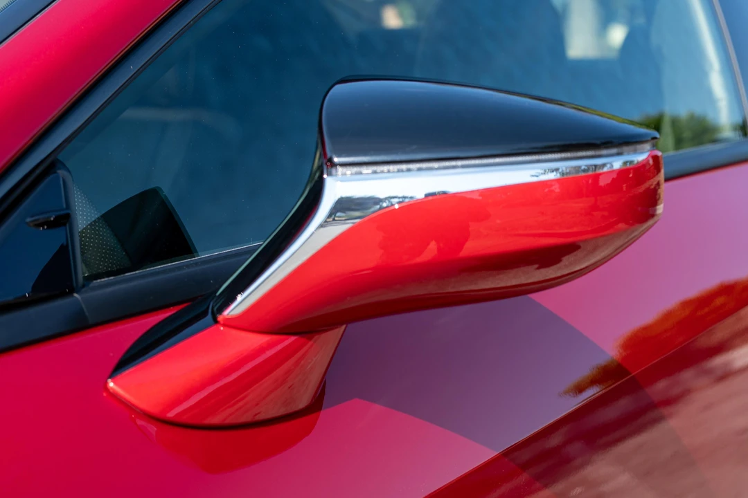 2019 Lexus RC F - Image 13 of 31