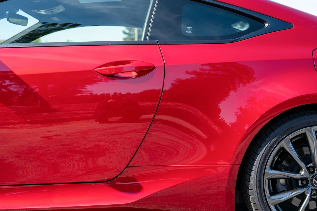 2019 Lexus RC F - Image 22 of 31
