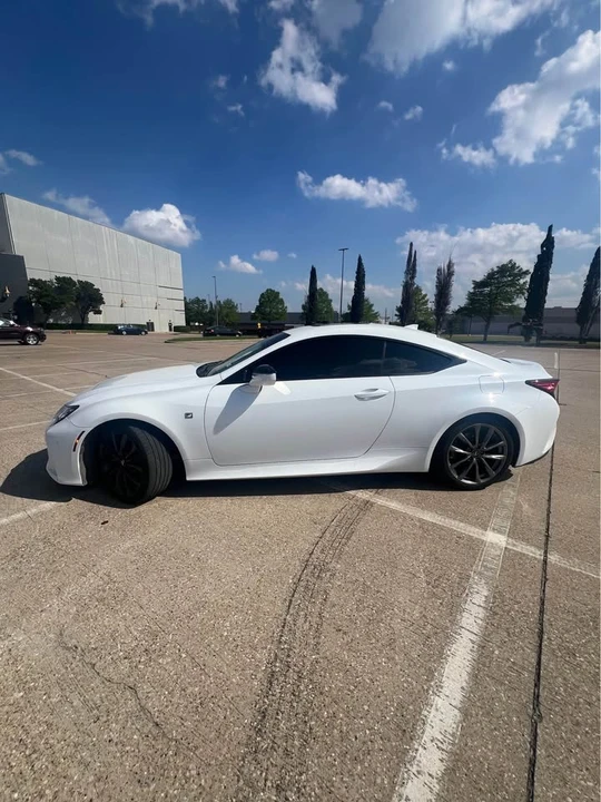 2019 Lexus RC - Image 3 of 8